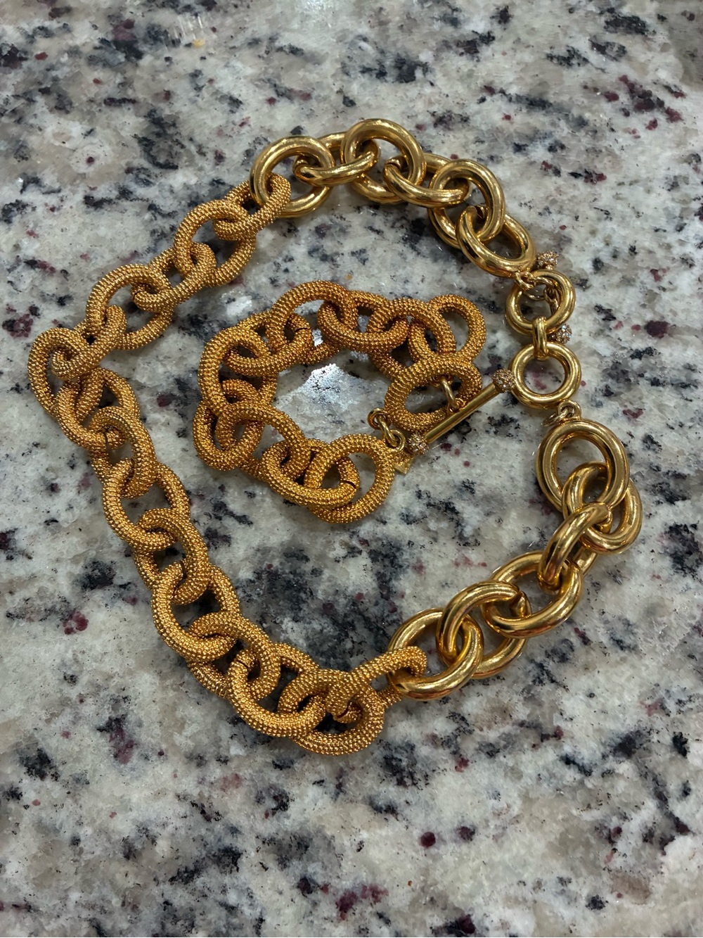 Banana Republic Textured and Smooth Gold Link Necklace